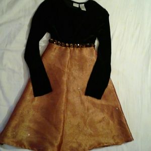 PERFECTLY DRESSED-semi formal girls dress size 8